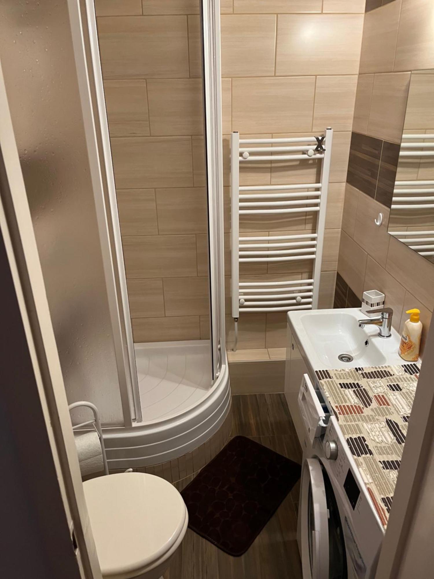 Var Apartman Miskolc Luaran gambar